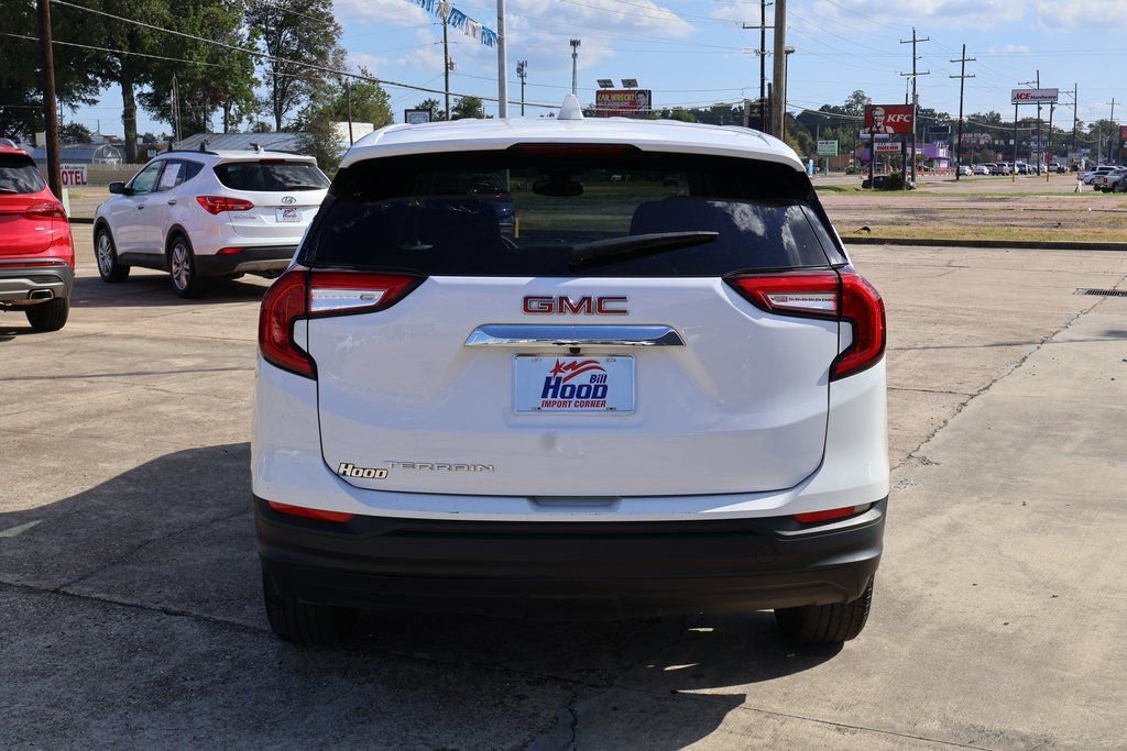 Used 2024 GMC Terrain SLE image 18