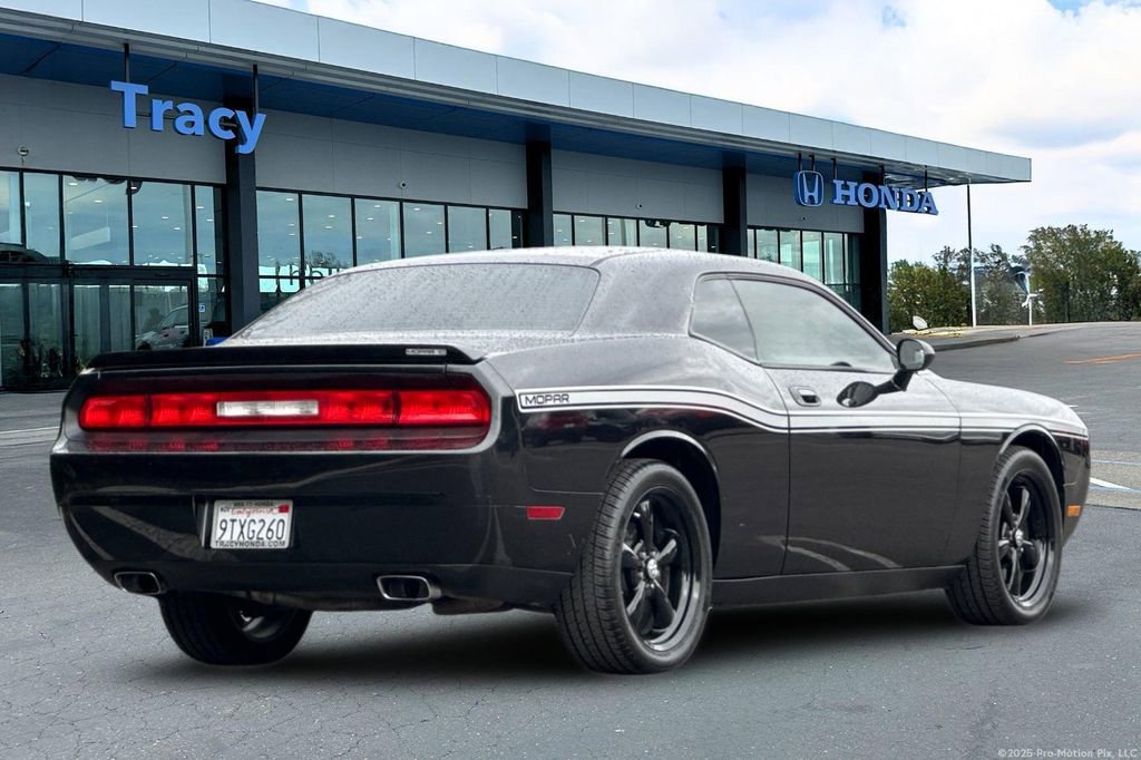 Used 2010 Dodge Challenger R/T w/ Mopar 10 Pkg image 6
