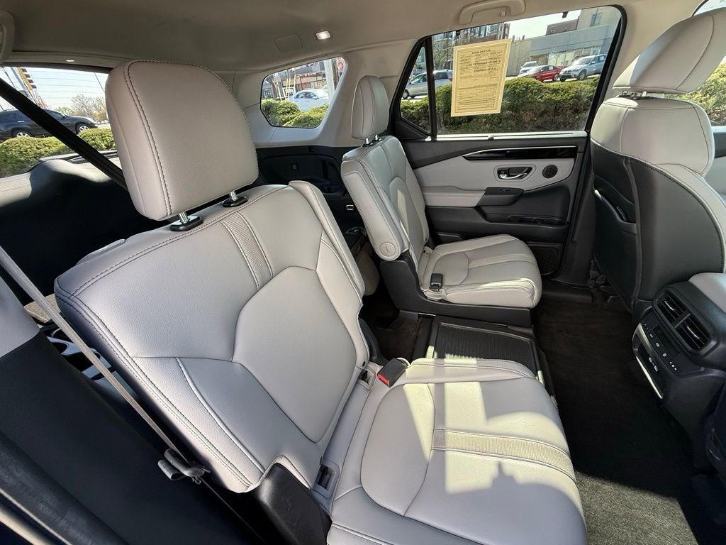 Used 2023 Honda Pilot EX-L image 37