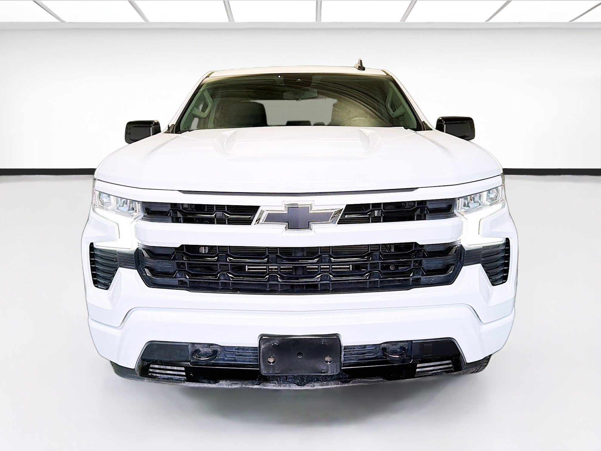 Used 2025 Chevrolet Silverado 1500 RST AWD/4WD image 2