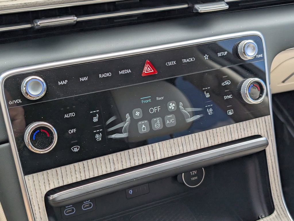 Used 2025 Genesis GV80 3.5T Prestige image 18