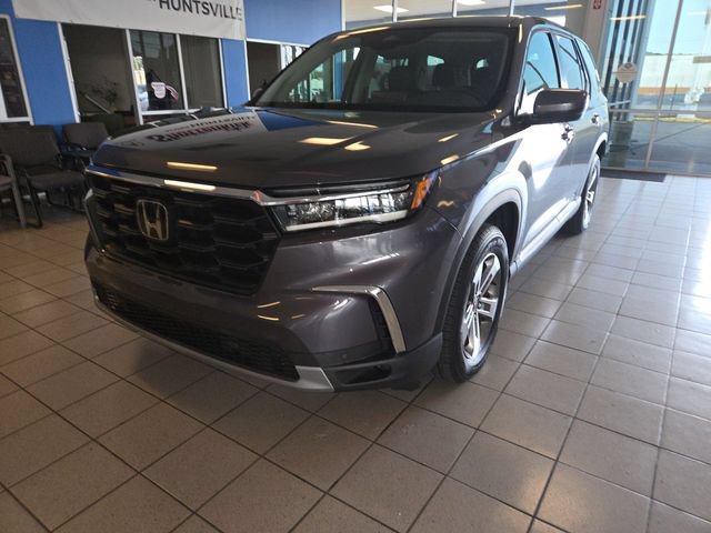 Used 2023 Honda Pilot EX-L image 4