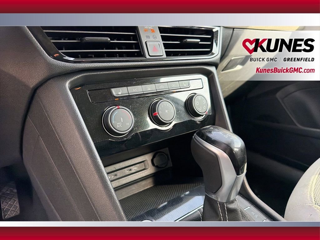 Used 2025 Volkswagen Taos S AWD/4WD image 27