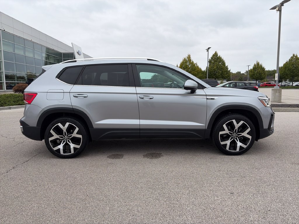 Used 2023 Volkswagen Taos SEL AWD/4WD image 8