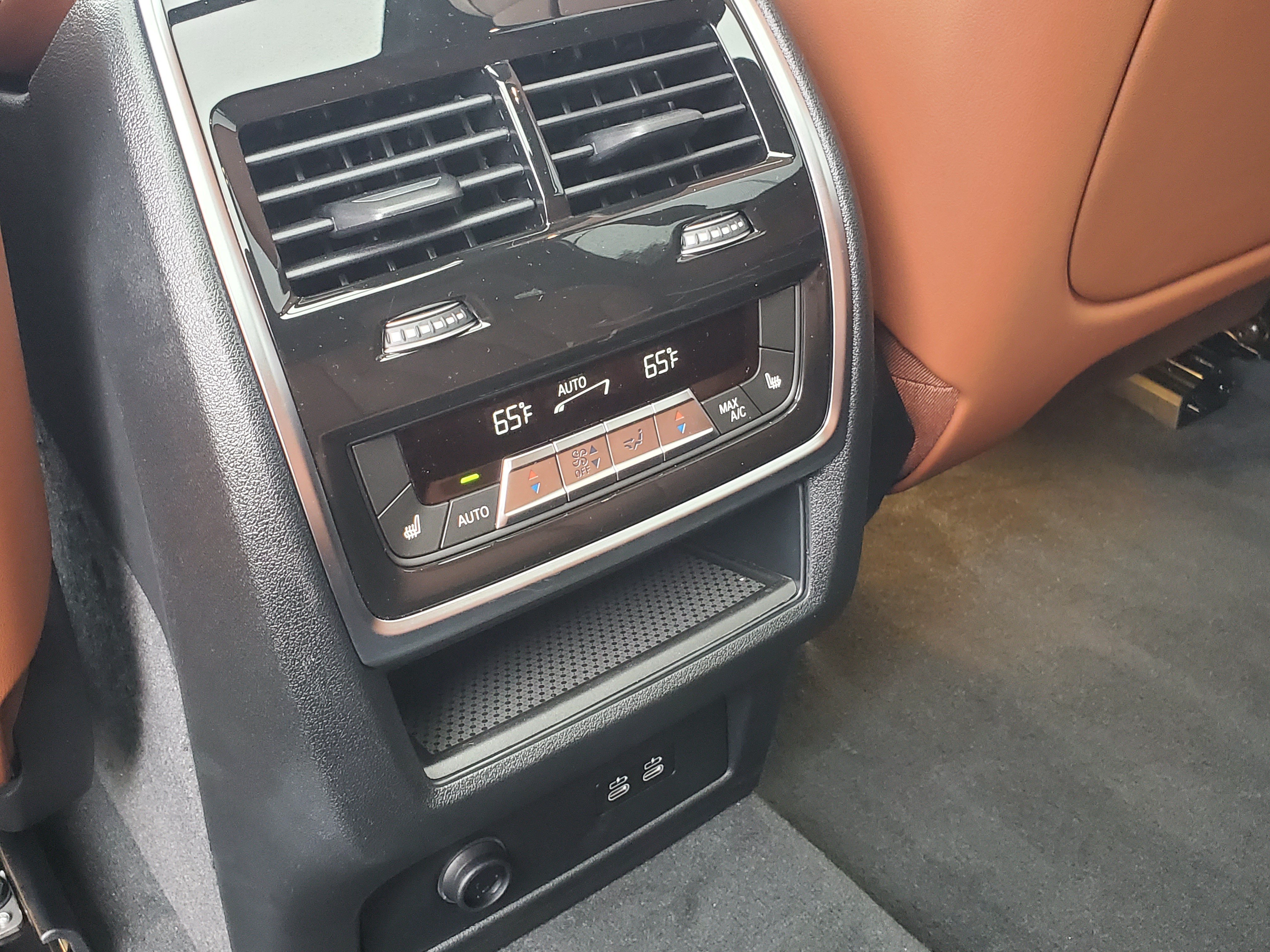New 2027 BMW X7 M60i AWD/4WD image 32