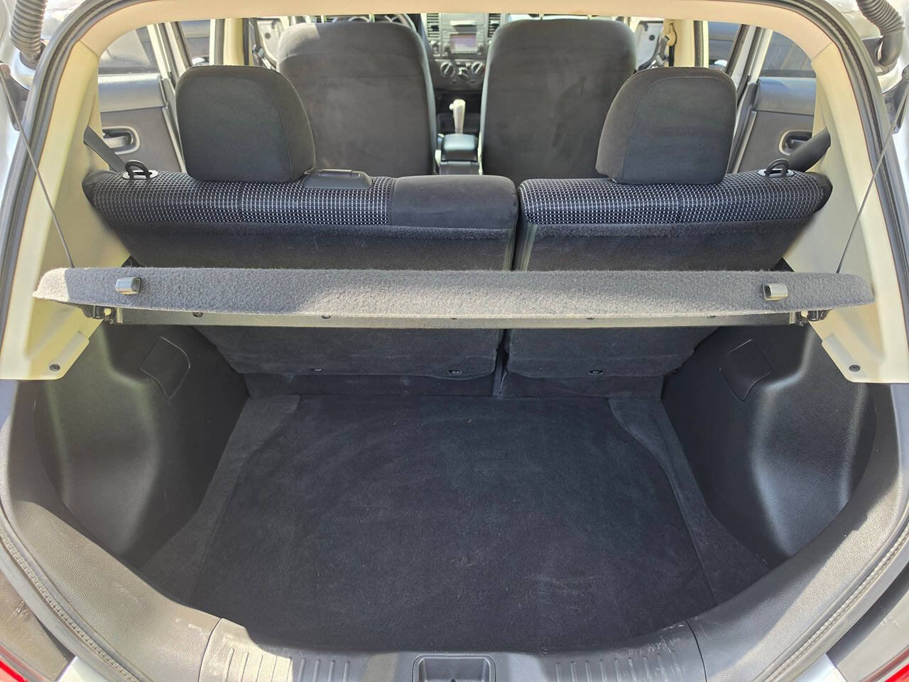 Used 2012 Nissan Versa Hatchback w/ SL Navigation Pkg FWD image 24