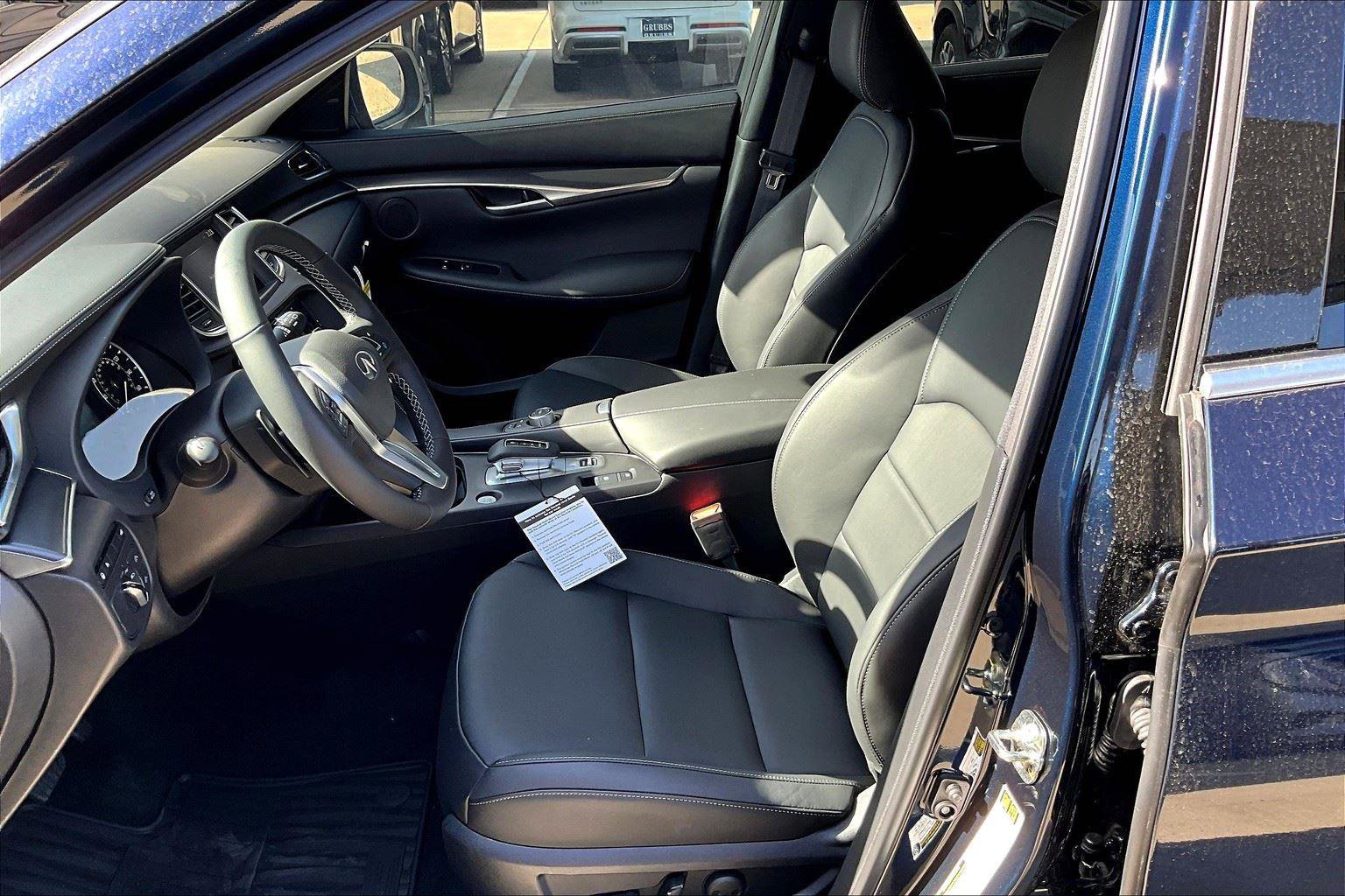 New 2025 INFINITI QX50 Pure image 24