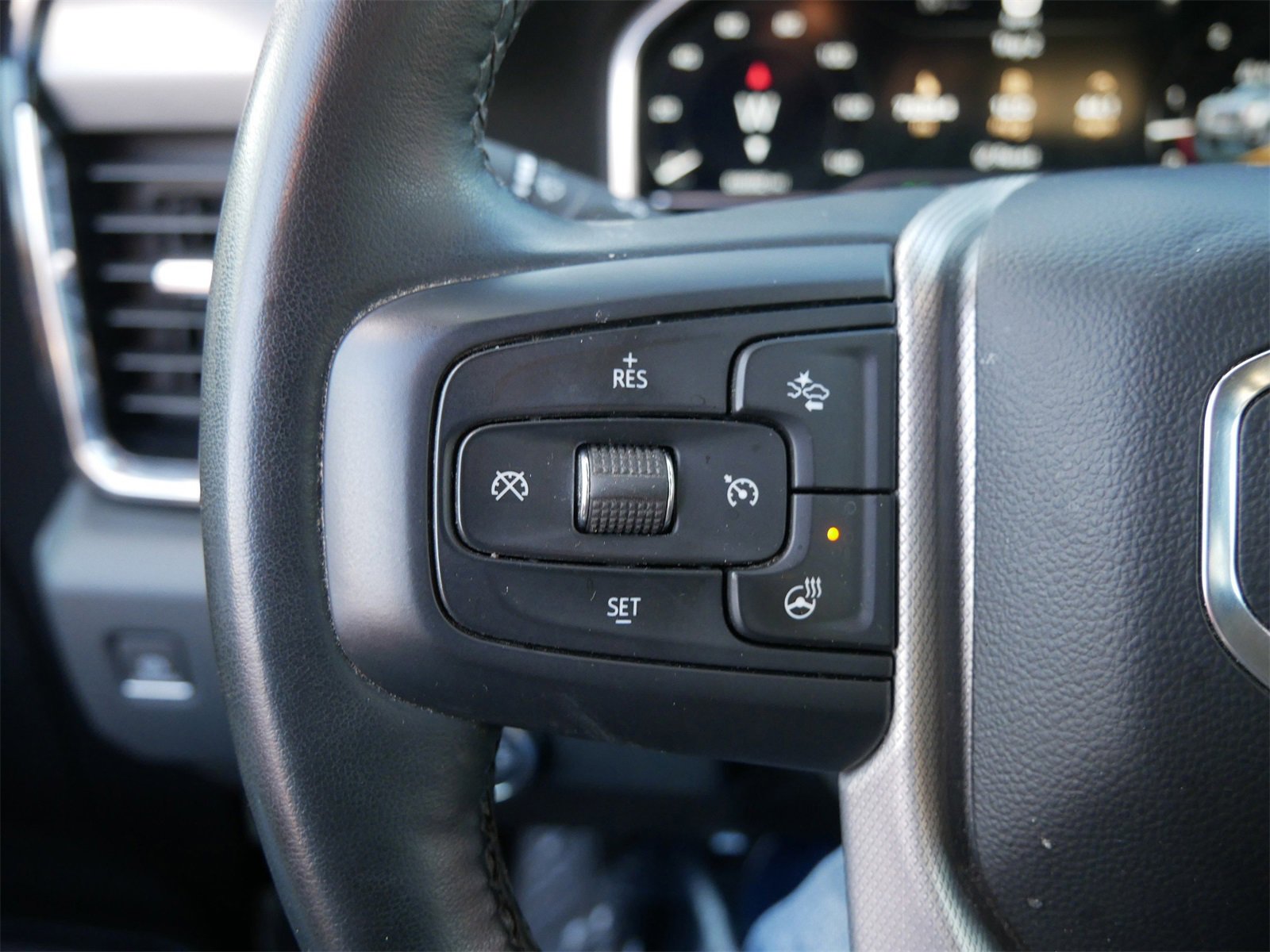 Used 2024 GMC Sierra 2500 Denali w/ Denali Reserve Package image 30