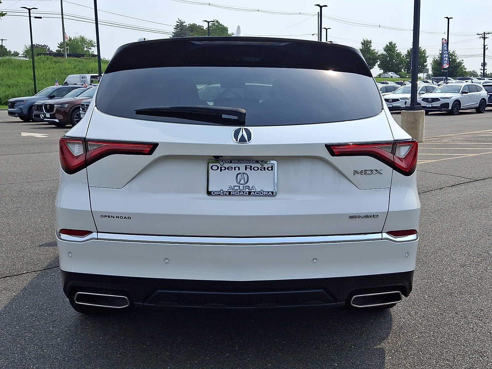 Certified 2024 Acura MDX SH-AWD w/ Technology Package image 5