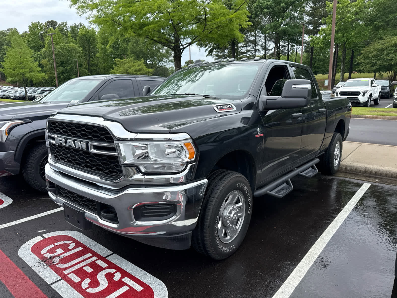 Used 2024 RAM 2500 Tradesman w/ Chrome Appearance Group AWD/4WD image 5
