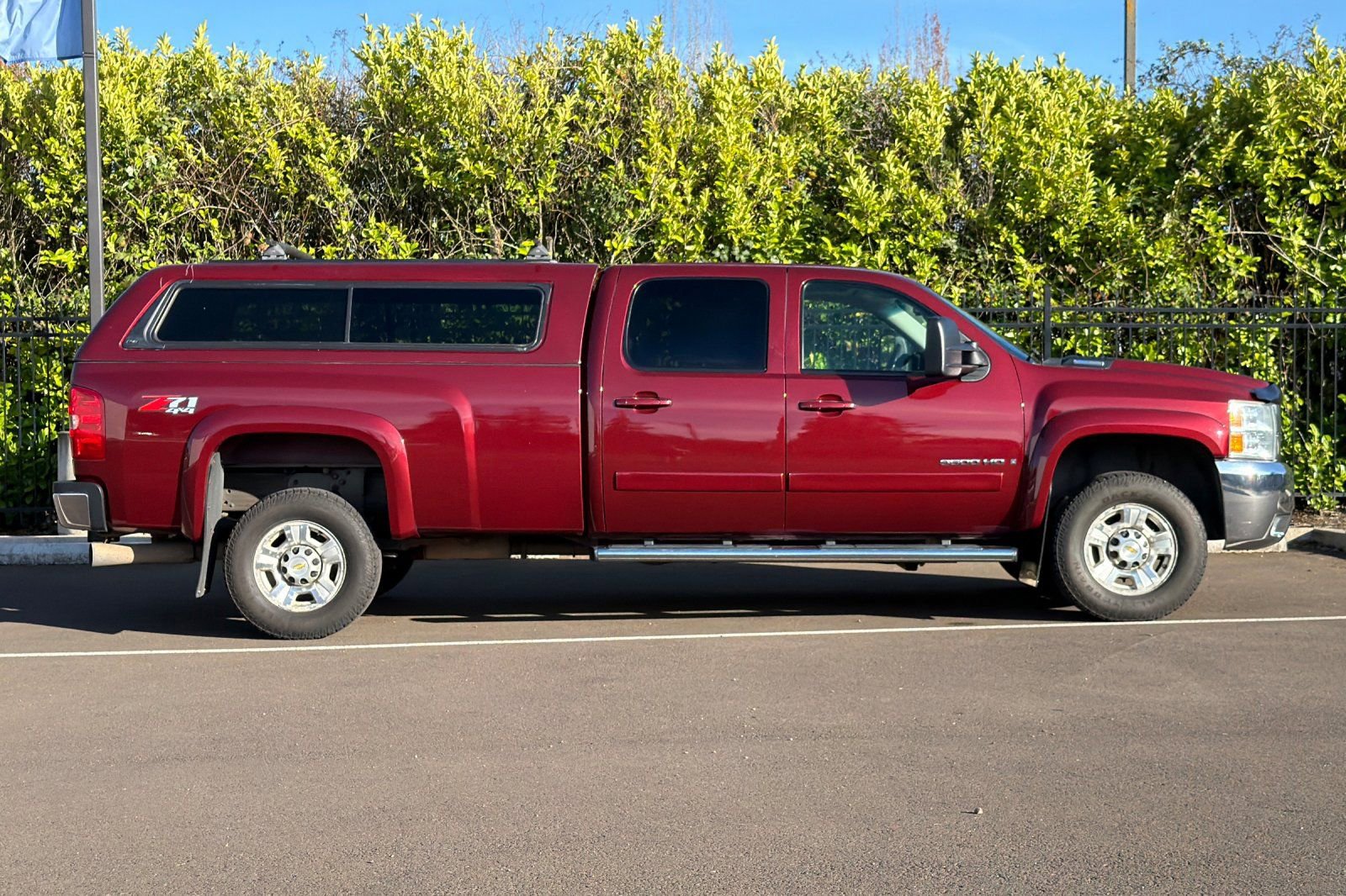 Used 2008 Chevrolet Silverado 3500 LTZ w/ Suspension Package, Off-Road AWD/4WD image 3