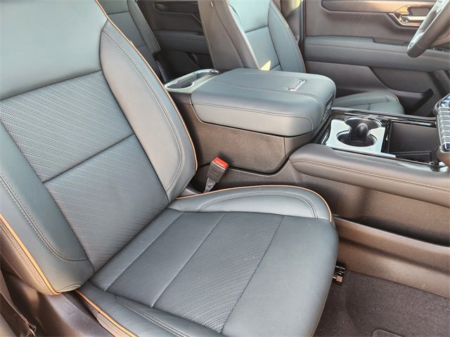 New 2026 GMC Yukon AT4 w/ AT4 Premium Plus Package image 12