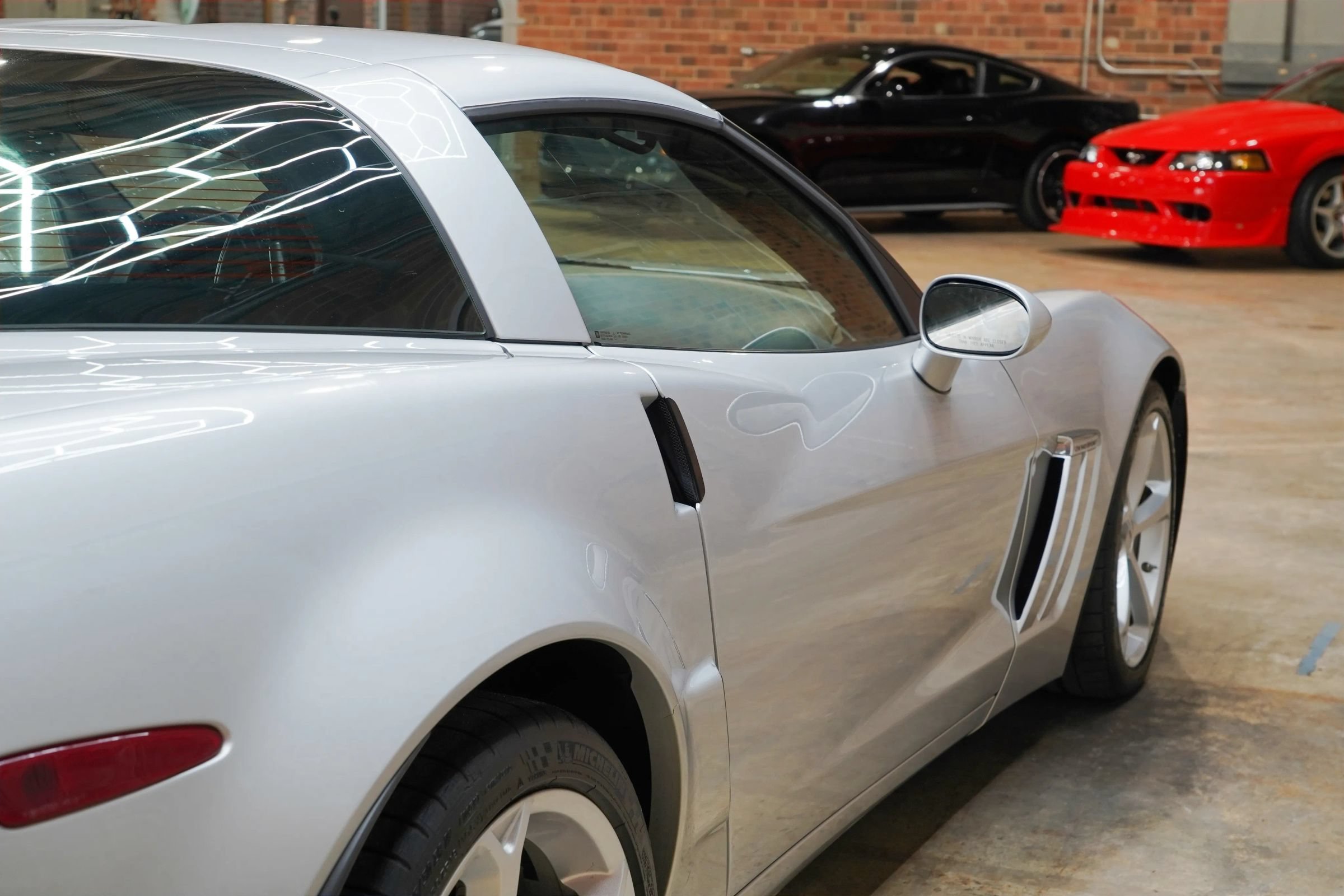 Used 2010 Chevrolet Corvette Grand Sport w/ Preferred Equipment Group RWD image 18