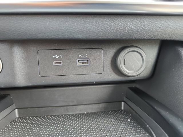 Used 2023 Nissan Rogue SV FWD image 6