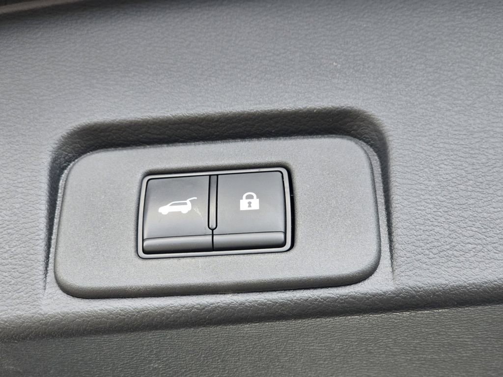 Used 2023 Nissan Rogue Platinum image 23