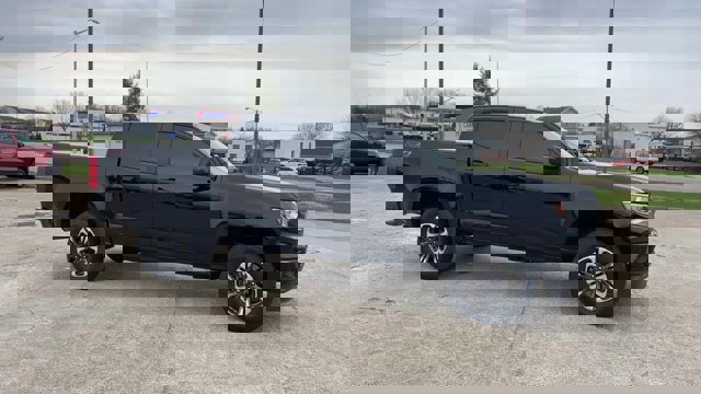 Used 2022 Chevrolet Colorado Z71 image 2