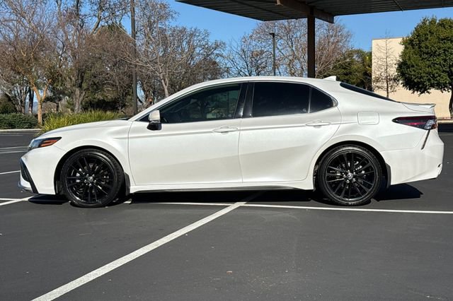 Used 2022 Toyota Camry XSE image 9