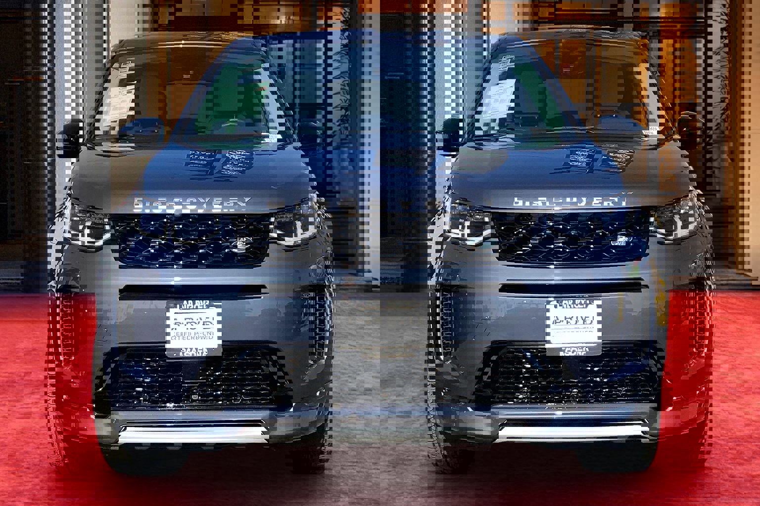 Used 2024 Land Rover Discovery Sport S image 3