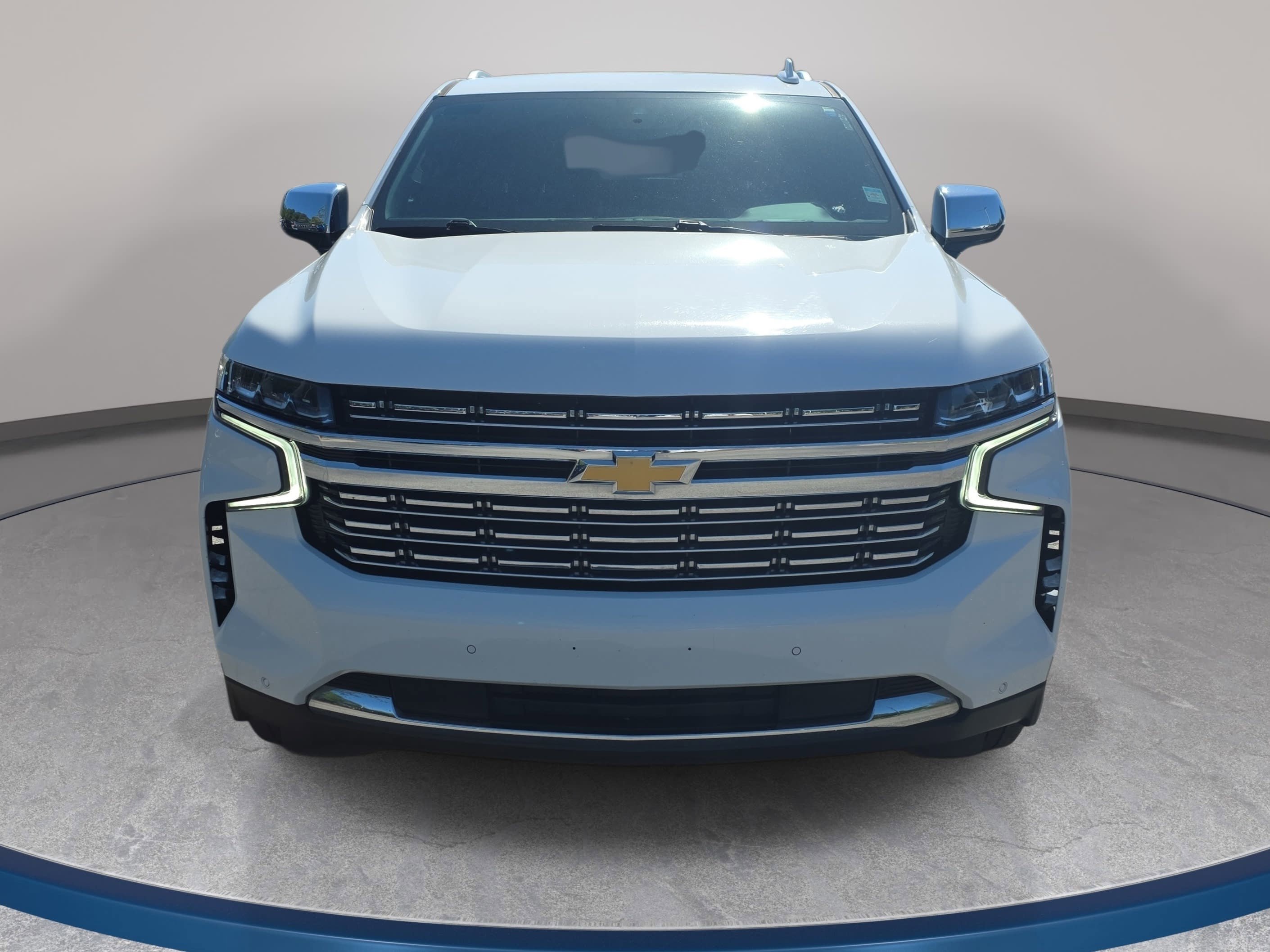 Used 2022 Chevrolet Suburban Premier image 2