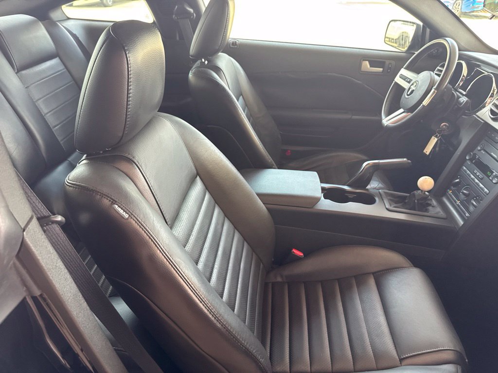 Used 2006 Ford Mustang GT RWD image 16