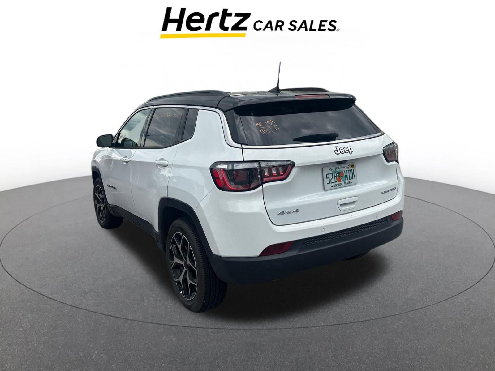 Used 2025 Jeep Compass Limited image 4
