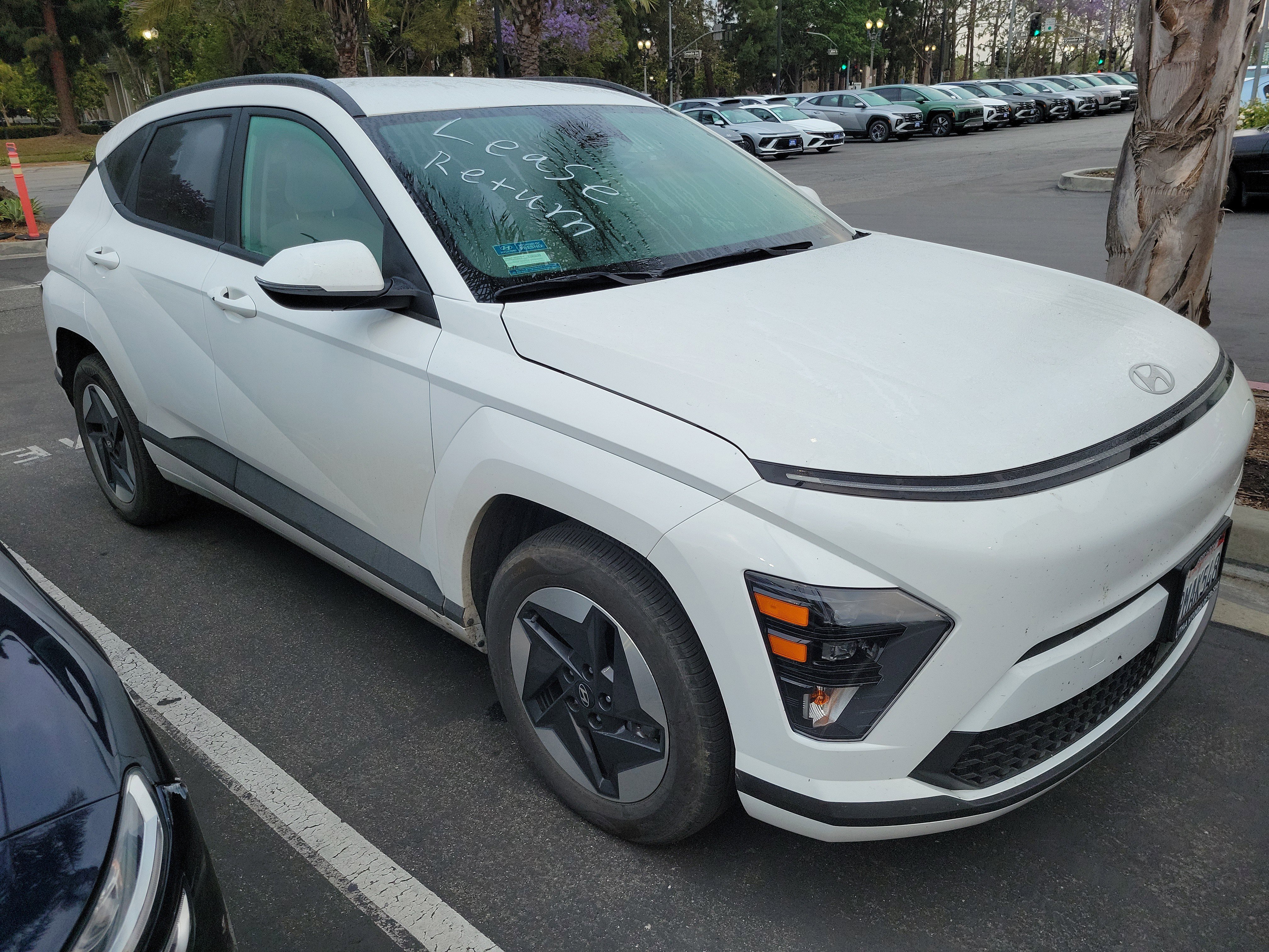 Used 2024 Hyundai Kona SEL FWD image 2