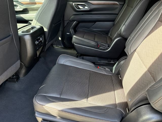 Used 2022 Chevrolet Suburban High Country AWD/4WD image 18