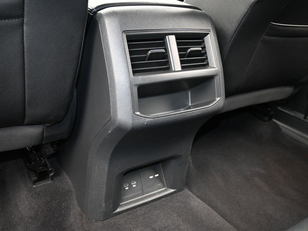 Used 2022 Volkswagen Atlas Cross Sport SE w/ Black Wheel Package image 35