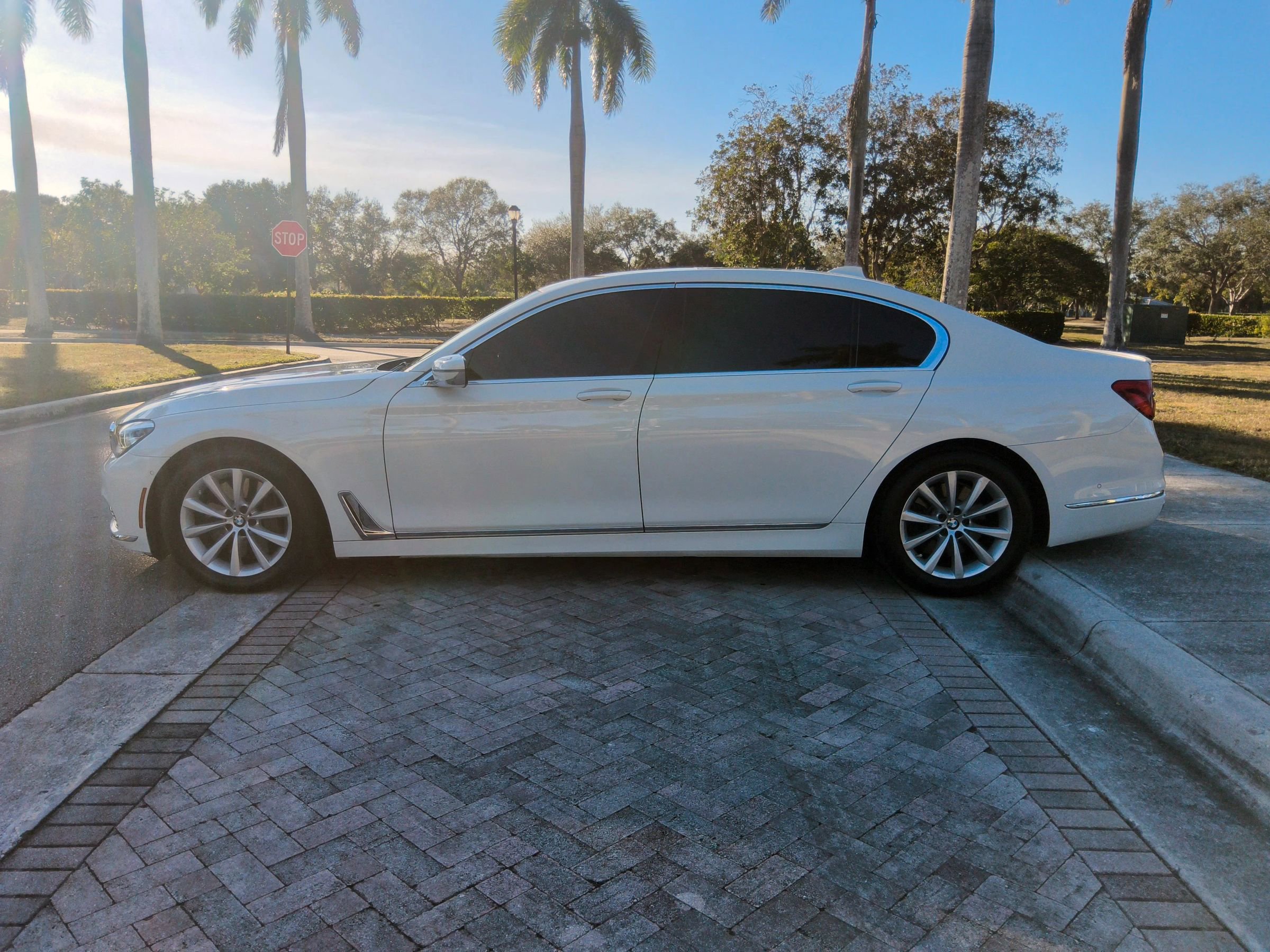 Used 2018 BMW 750i xDrive image 11