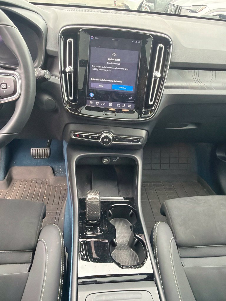 Certified 2023 Volvo XC40 Recharge Ultimate AWD/4WD image 15