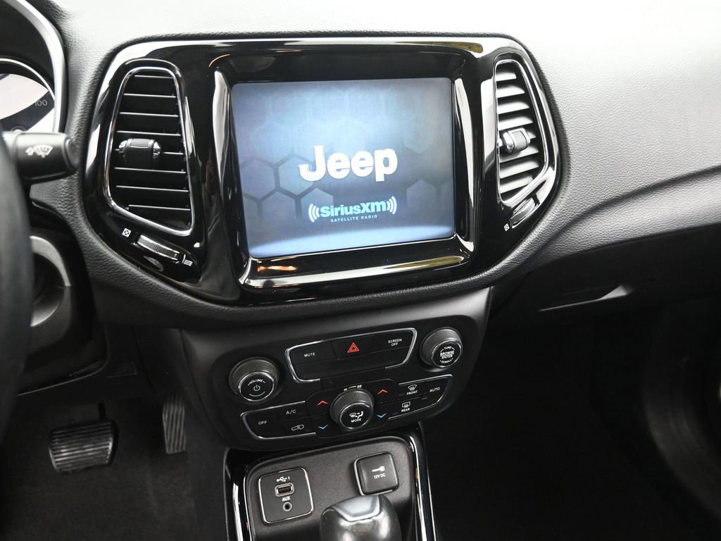 Used 2020 Jeep Compass Limited image 15