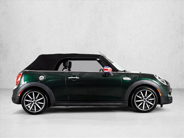 Used 2019 MINI Cooper S w/ Signature Upholstery Package FWD video 4