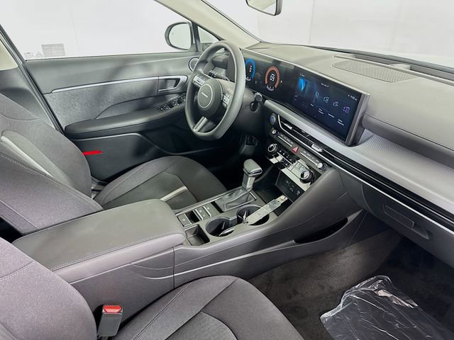 Used 2025 Hyundai Sonata SE FWD image 26