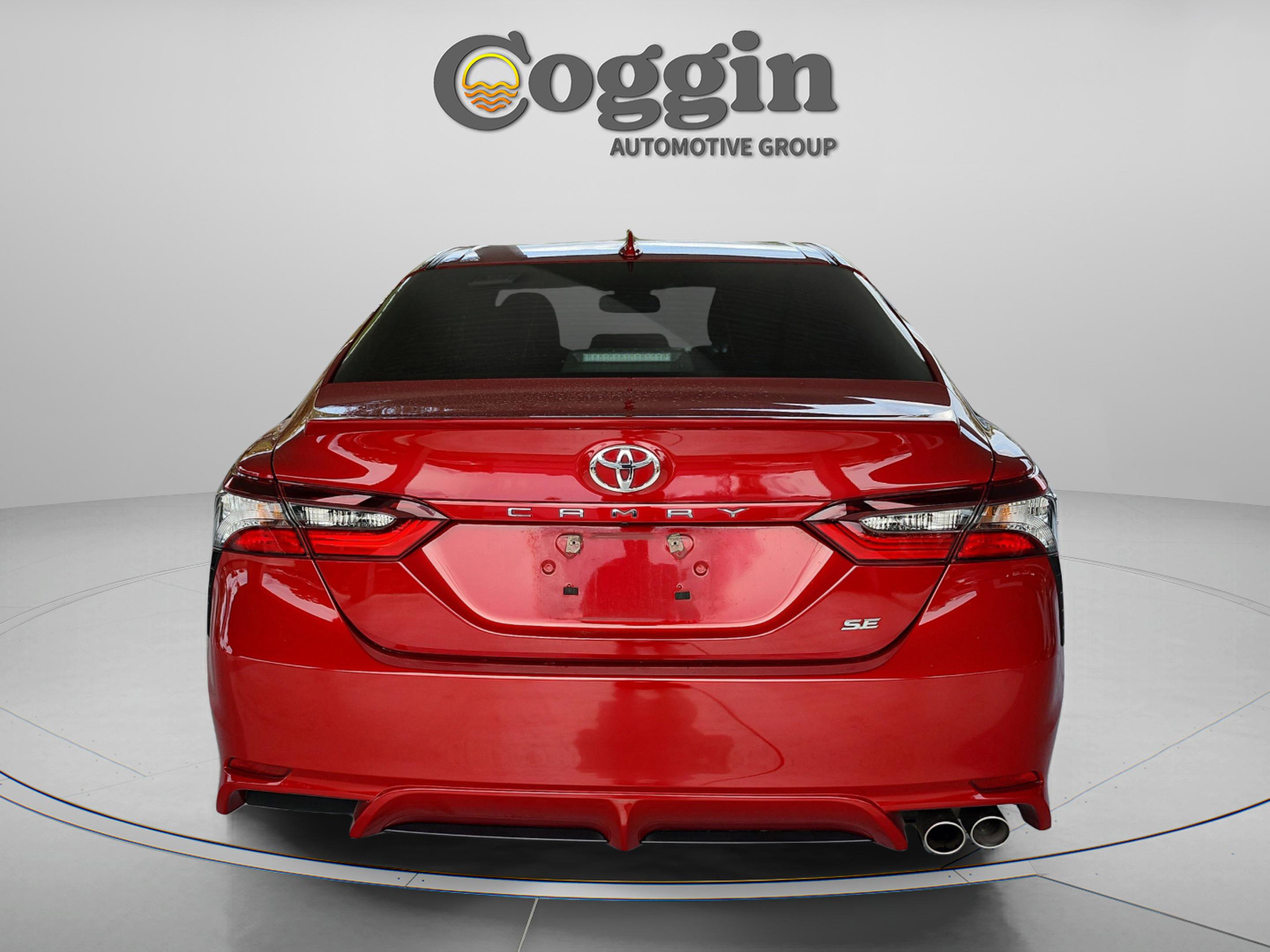 Used 2023 Toyota Camry SE w/ Convenience Package FWD image 4