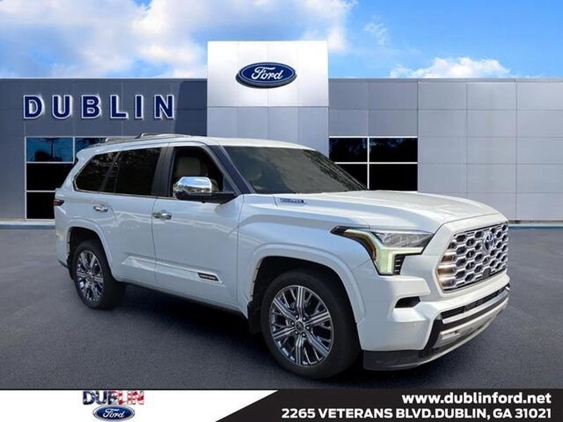 Used 2024 Toyota Sequoia Capstone AWD/4WD video 1