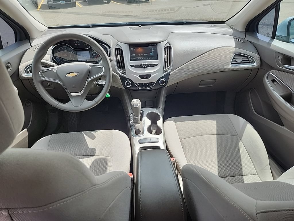 Used 2018 Chevrolet Cruze LS FWD image 32