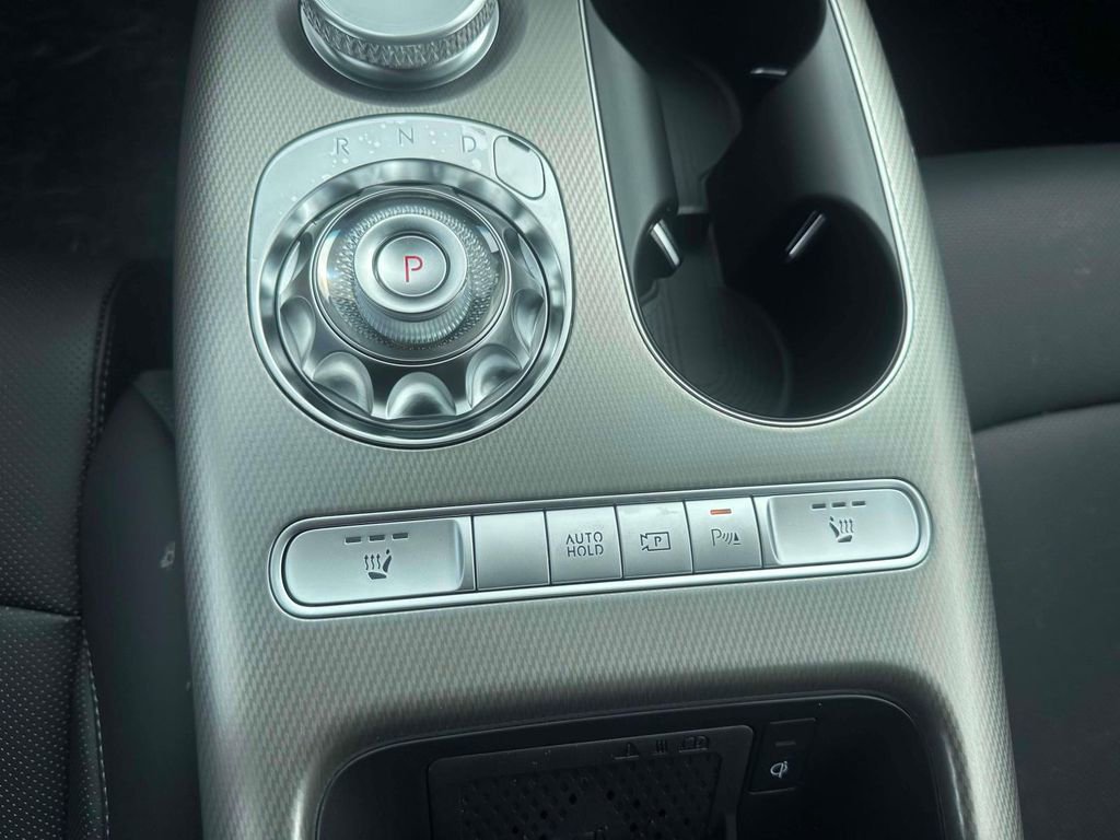 New 2025 Genesis GV60 Advanced image 29