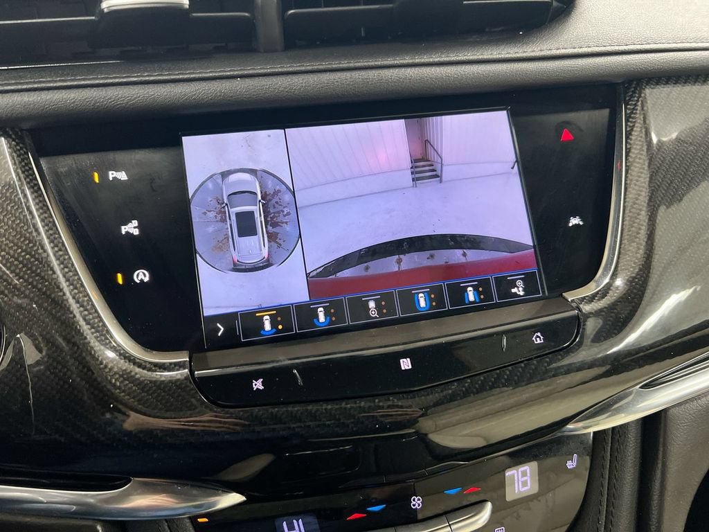 Used 2020 Cadillac XT6 Sport AWD/4WD image 16