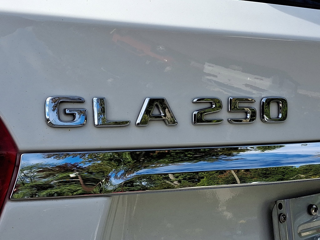Used 2019 Mercedes-Benz GLA 250 4MATIC image 32