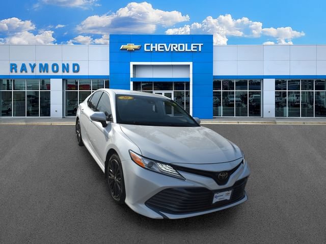 Used 2020 Toyota Camry XLE FWD image 10