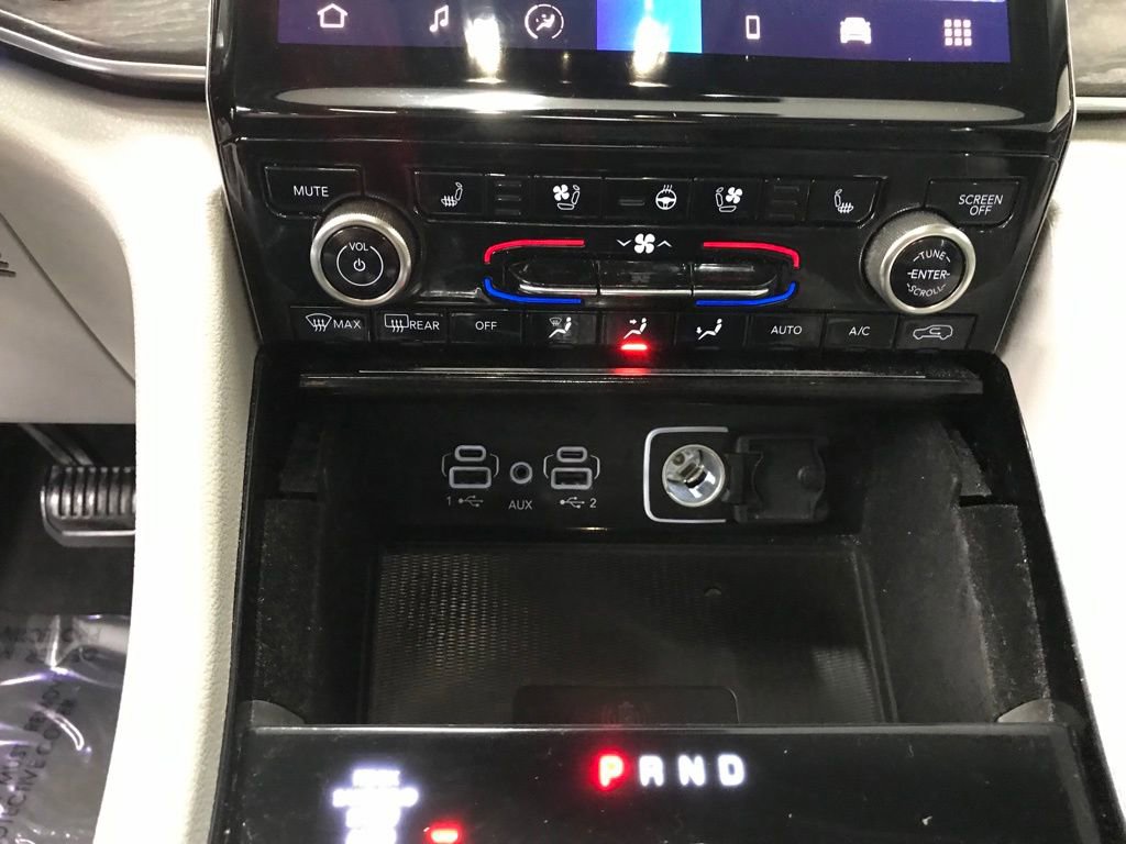 Used 2021 Jeep Grand Cherokee L Overland w/ Luxury Tech Group IV image 22