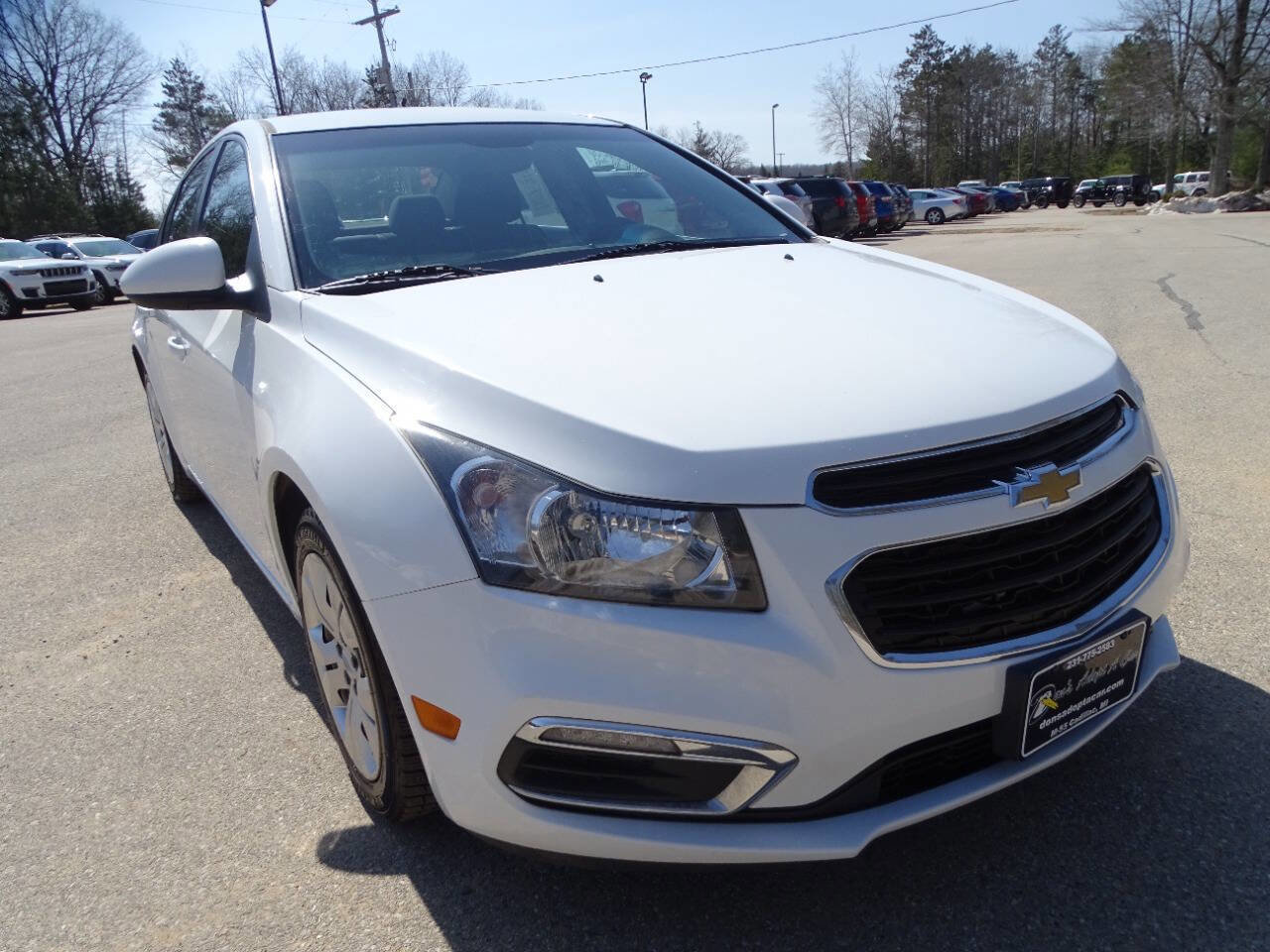 Used 2016 Chevrolet Cruze Limited LT FWD image 2