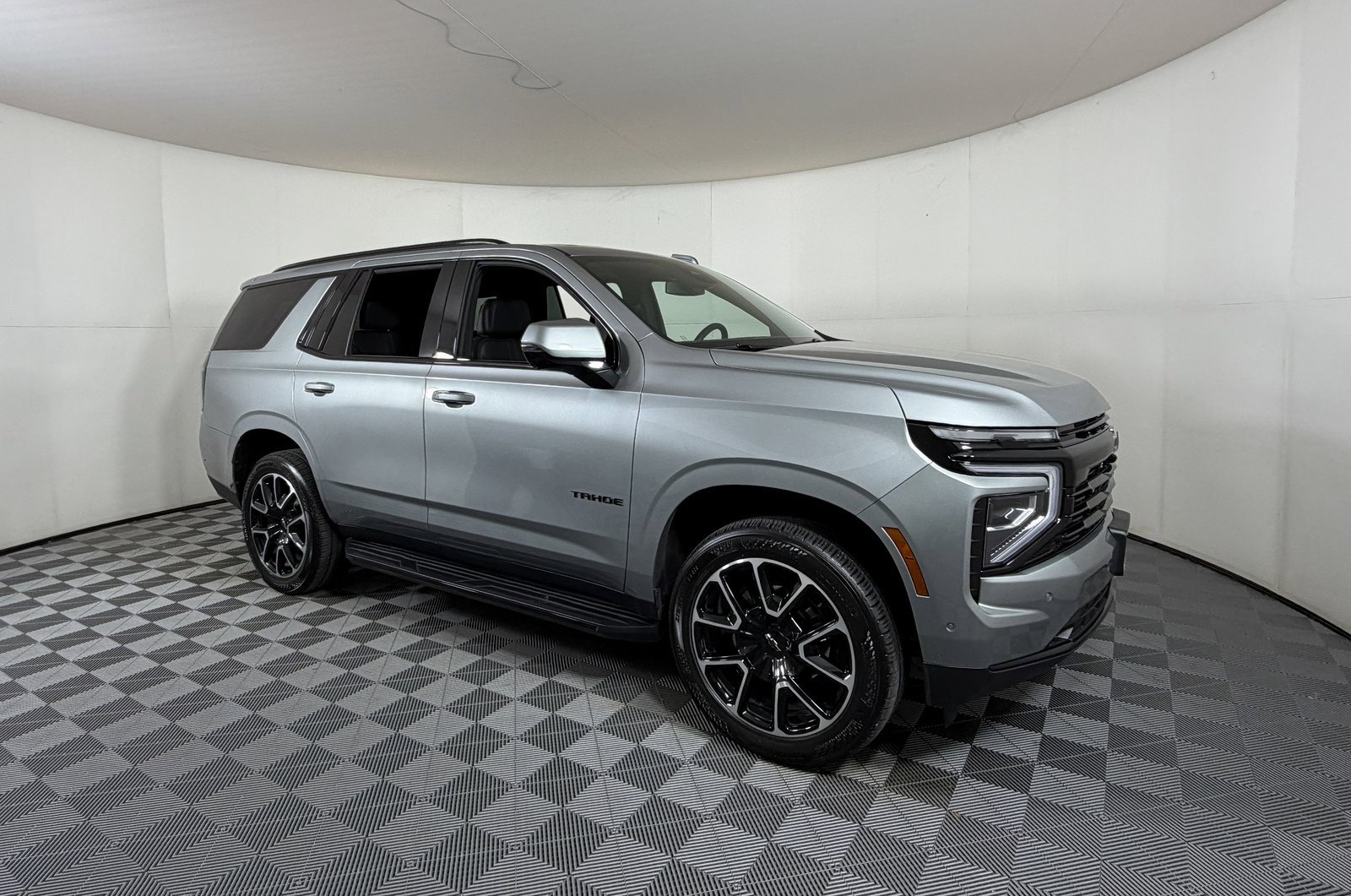 Used 2025 Chevrolet Tahoe RST w/ Comfort Package image 1