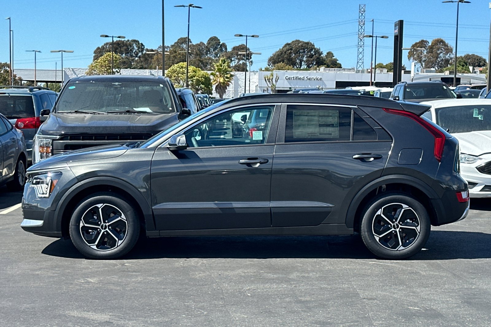 New 2026 Kia Niro EX FWD image 7