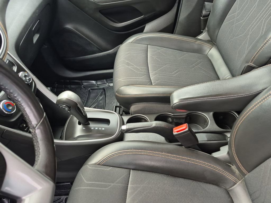 Used 2019 Chevrolet Trax LT w/ LT Convenience Package image 27