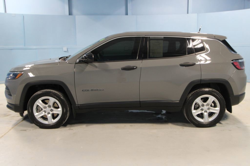 Used 2023 Jeep Compass Sport AWD/4WD image 25