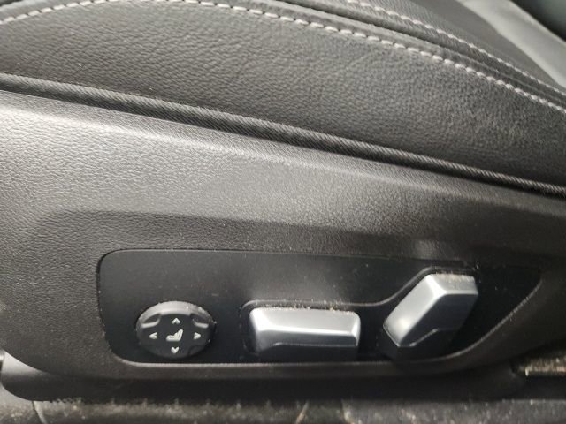 Used 2023 BMW 330i Sedan w/ M Sport Package image 14