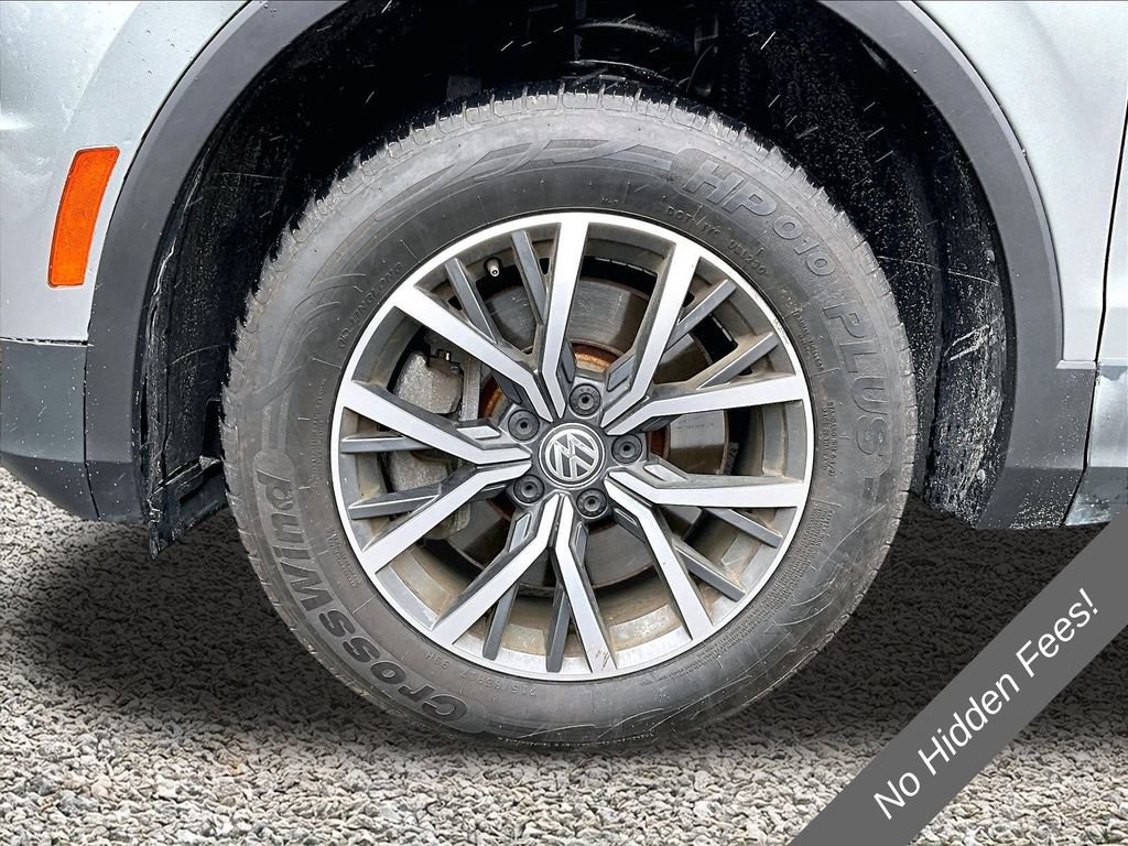 Used 2020 Volkswagen Tiguan SE w/ Panoramic Sunroof Package AWD/4WD image 9