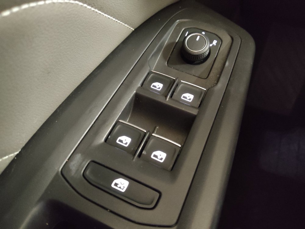 Used 2023 Volkswagen Atlas Cross Sport SE FWD image 27