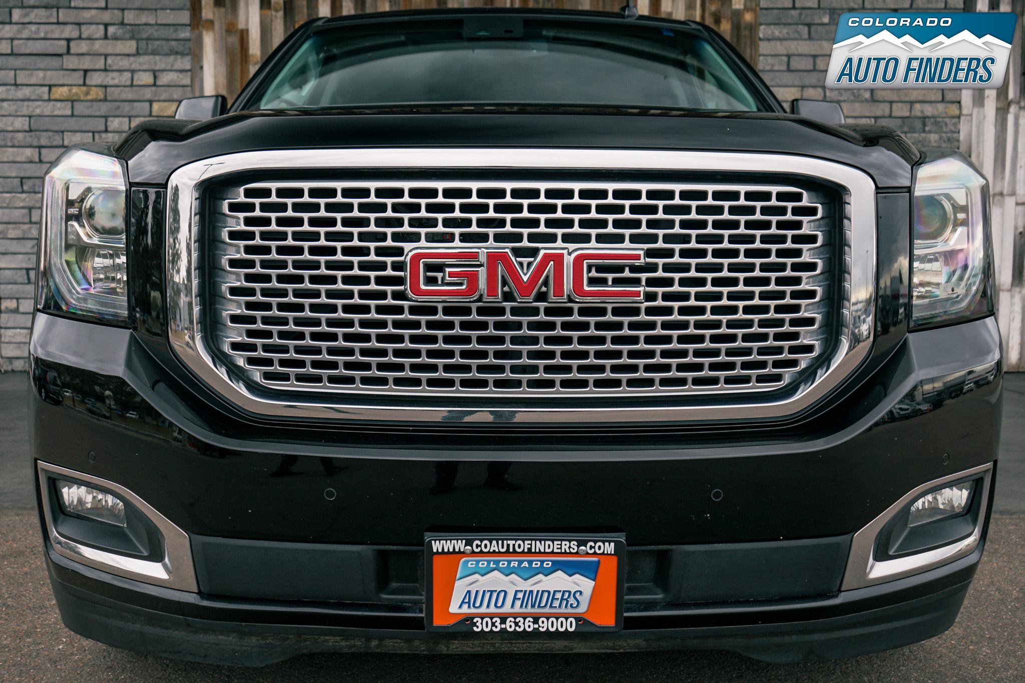 Used 2017 GMC Yukon XL Denali w/ Open Road Package AWD/4WD image 5